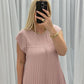 Robe de couleur unie sans manches plissée