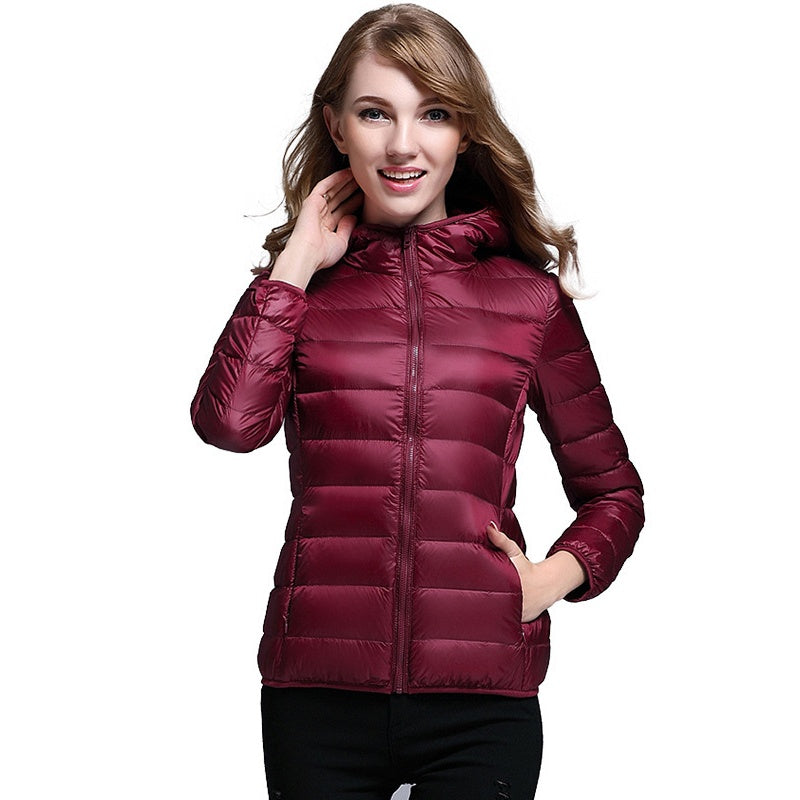 Oferta especial de principios de invierno con 50 % de descuento: chaqueta ligera con capucha para mujer